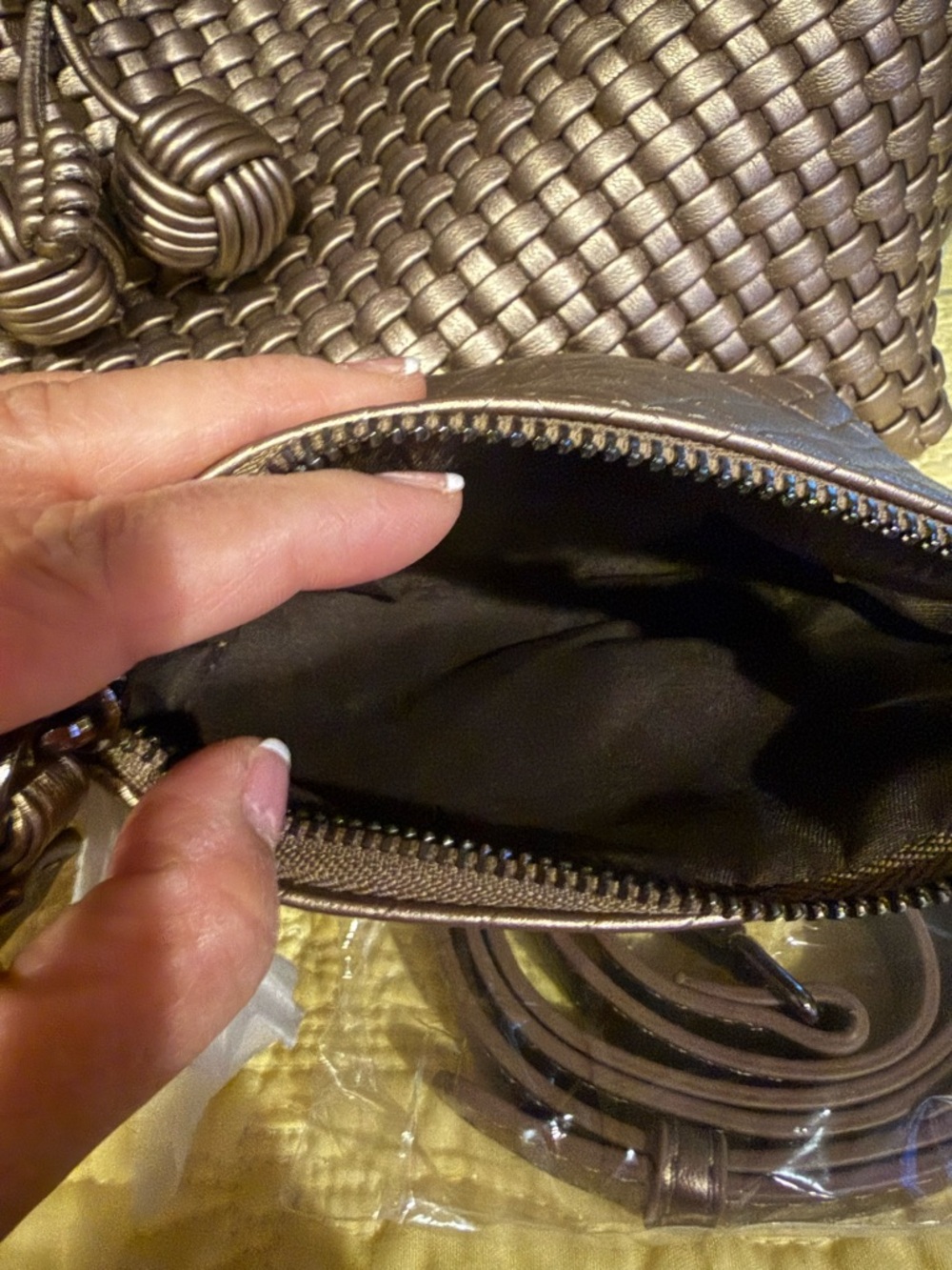 Bronze color Woven Leather Shoulder & Hand Bag w/ Pouch Wallet Set - Picture 5 of 7